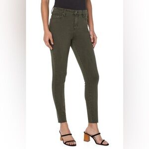 NWT Liverpool Abby High Rise Ankle Skinny Jeans